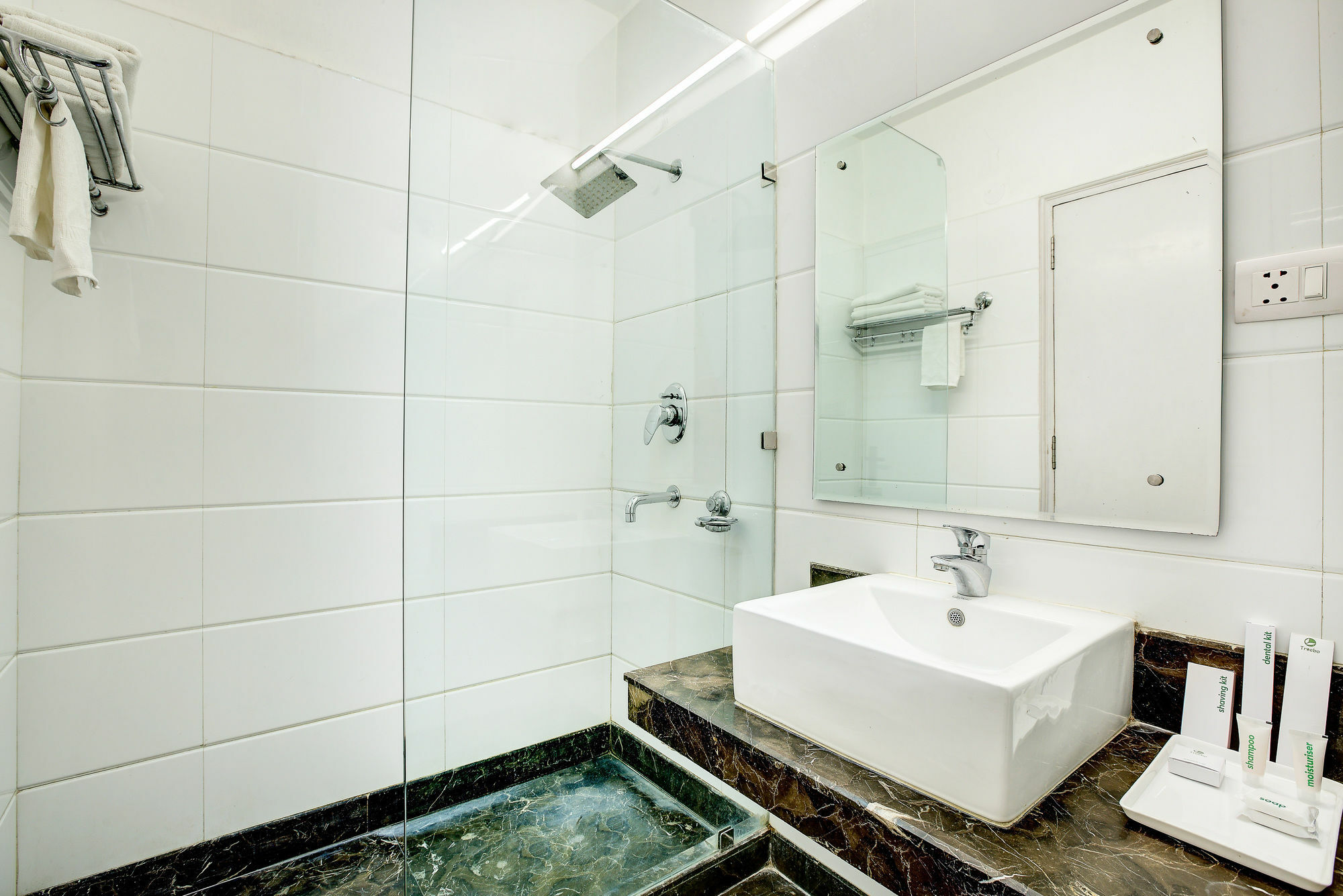 Hotel Treebo C T International Delhi Zewnętrze zdjęcie